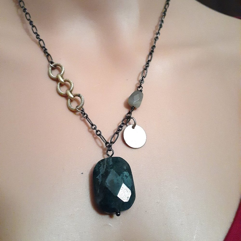 Lia Sophia Green black gold necklace EUC Free with purchase
